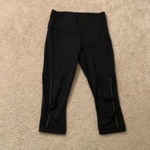 Lululemon black capri leggings
